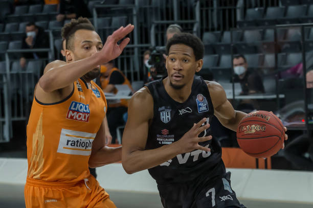 探讨巴萨吸 探讨巴萨吸